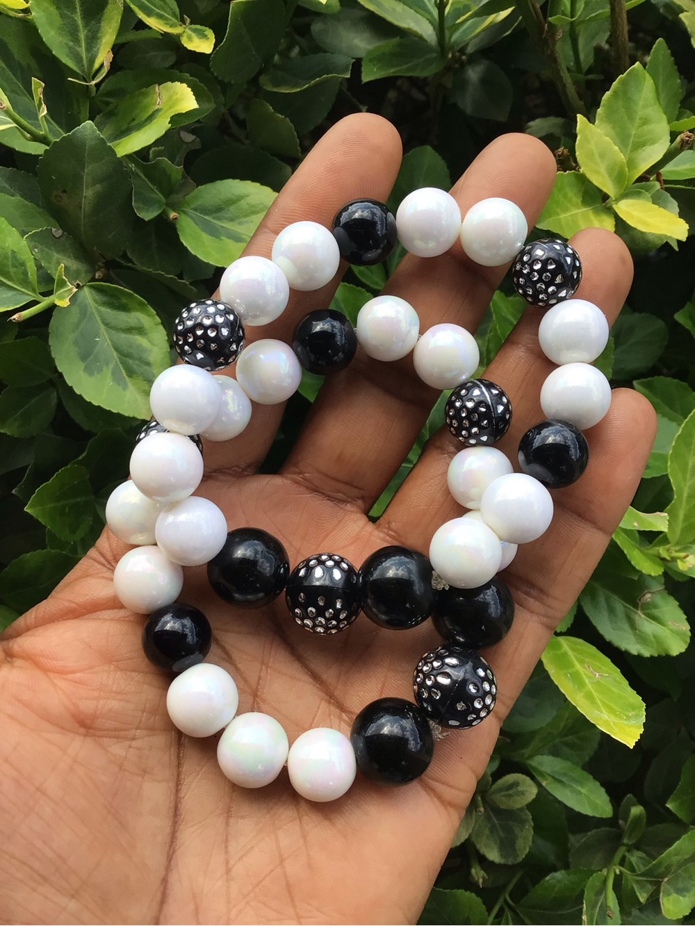 Elegant Black & White Beaded Stretch Bracelet - Unbranded
